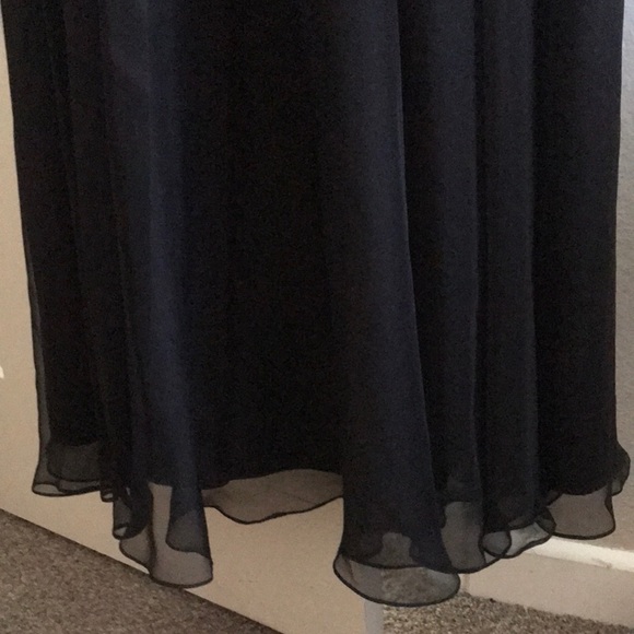 Floor length gown - Picture 4 of 4